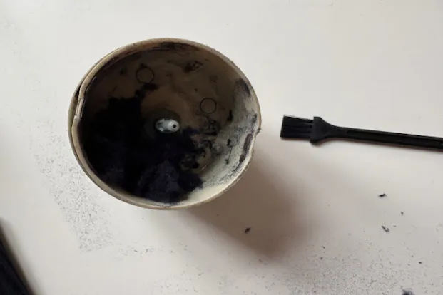 Beholderen på Steamery Pilo 2 Fabric Shaver